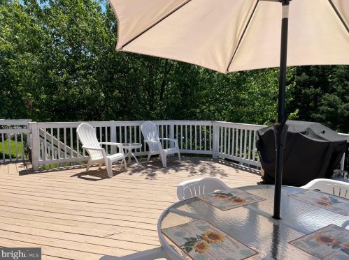 65 Woodland Dr, Shrewsbury PA  17361-1233 exterior