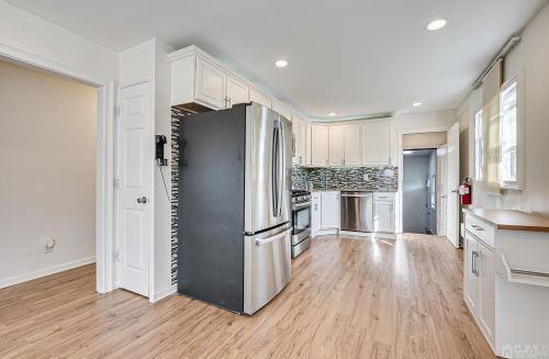 9 Madeline Ave, East Brunswick NJ  08816-3836 exterior