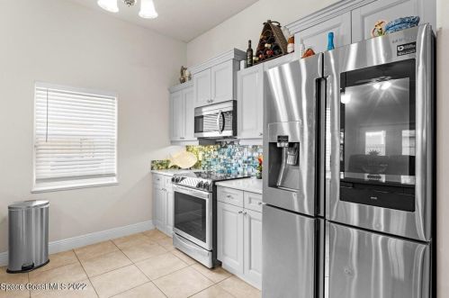 3949 Rolling Hill Dr, Titusville FL  32796-1107 exterior