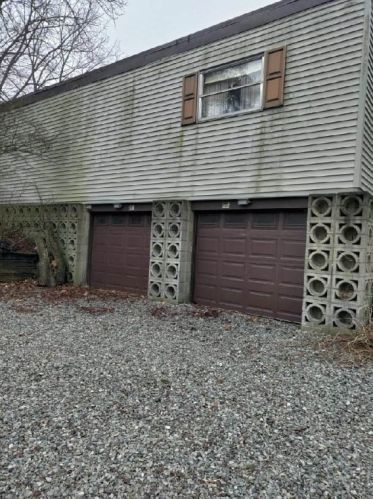 789 Lougeay Rd, Pittsburgh, PA 15235-4561