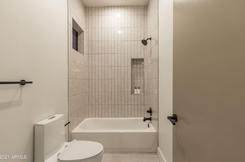 7729 13th Pl, Phoenix AZ  85020-4202 exterior