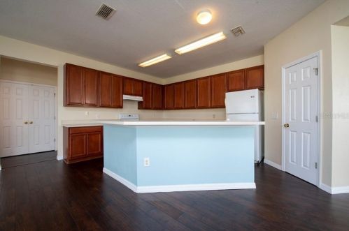 825 Massy Ct, Kissimmee FL 34759-3853 exterior