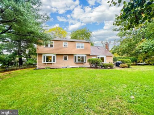 1344 Buford Dr, Yardley PA 19067-4342 exterior