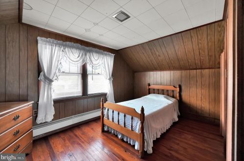 121 Charles Ave, Hanover PA 17331-3337 exterior