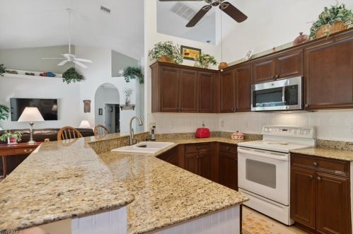 9796 Alhambra Ln, Bonita Springs FL  34135-2811 exterior