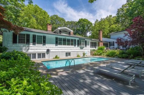 72 Woodland Dr, Muttontown, NY 11771-4108