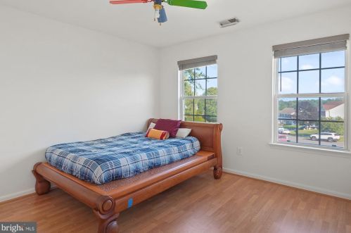 5762 Ralston Ct, Woodbridge VA  22193-3761 exterior