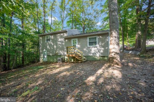 5512 Carousel St, Fredericksburg VA  22407-1205 exterior