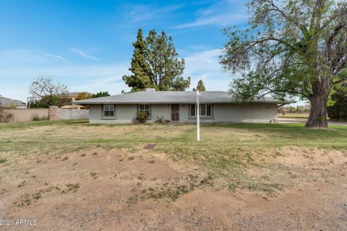 7948 Orangewood Ave, Glendale, AZ 85303-1414