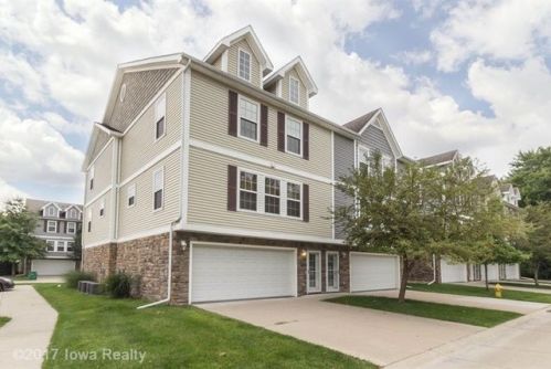 5551 Boston Ct, Camp Dodge, IA 50131-1460