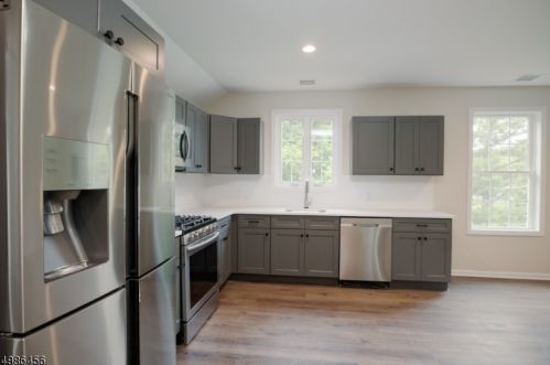 23 Fox Hill Rd, Parsippany NJ  07834-2531 exterior