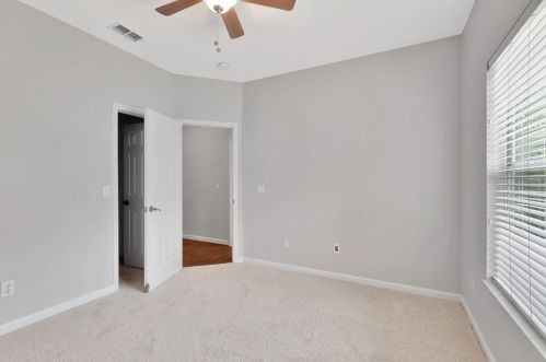 1623 Woodfield Ct, Lutz FL  33558-8485 exterior