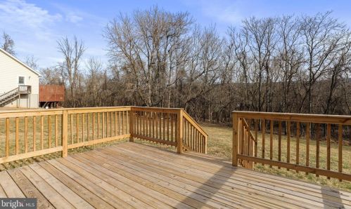 166 Hyde Park Ln, Charles Town WV  25414-4545 exterior