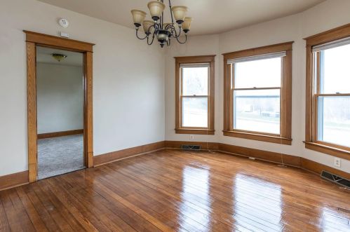 527 Elizabeth St, Mishicot WI  54228-6008 exterior
