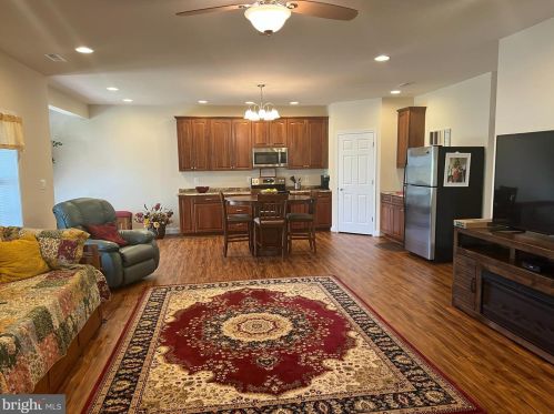 6215 Dranesville Dr, Fredericksburg VA  22407-9387 exterior