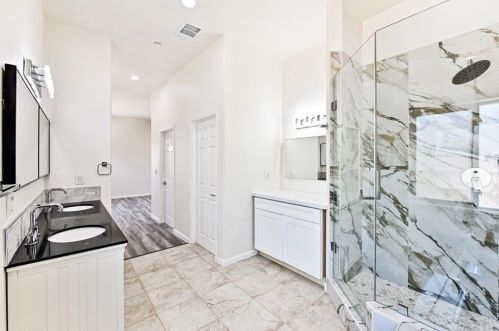 9561 Ramona St, Bellflower CA  90706-6539 exterior