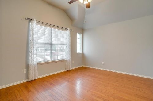 1721 Castle Creek Dr, Oak Point TX  75068-4879 exterior