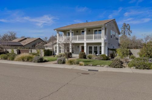 10817 Goldsborough Cir, Valley Home CA 95361-7649 exterior