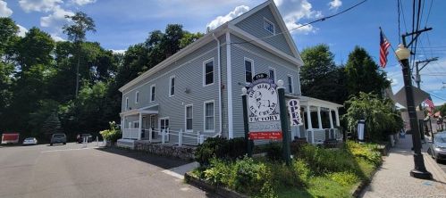 158 Greenwood Ave, Bethel, CT 06801-2530