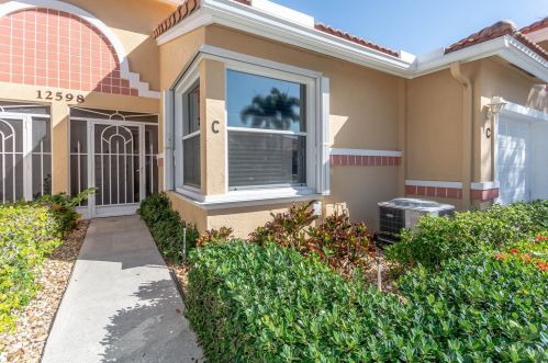 12598 Crystal Pointe Dr, Boynton Beach, FL 33437-5636