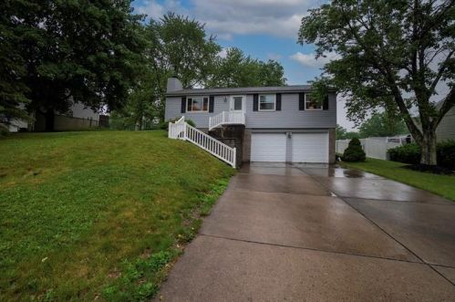110 Partridge Run Rd, Gibsonia, PA 15044-7922