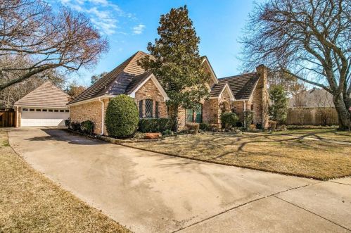 3500 Huntington Ln, Bedford, TX 76021-3542