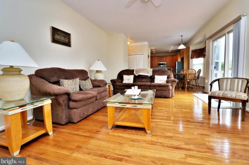 123 Posting Way, Charles Town WV  25414-9327 exterior