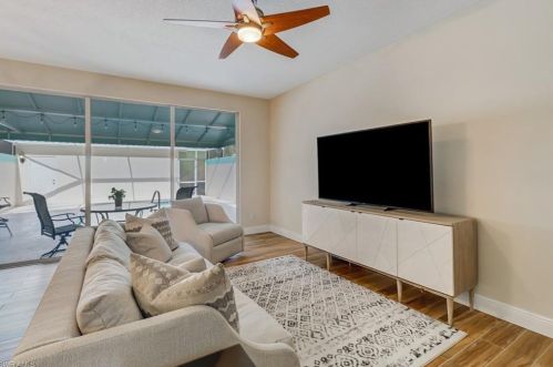 3536 Islandwalk Cir, Naples FL  34119-1613 exterior
