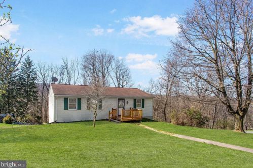 3010 Black Oak Ct, Red Lion, PA 17356-9567