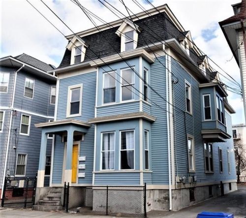108 Vinton St, Providence, RI 02909-1122