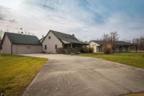 12567 White Plains Rd, Milan, IN 47031-9664
