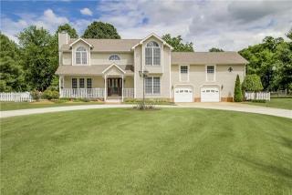 952 Rip Steele Rd, Columbia, TN 38401-7744