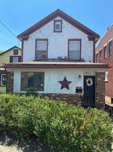 623 Duss Ave, Ambridge PA  15003-2023 exterior