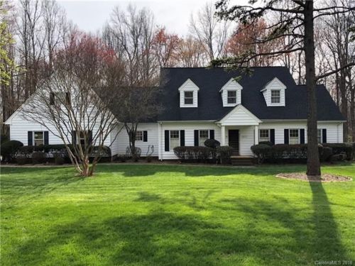 3212 Camden Rd, Statesville, NC 28625-4574