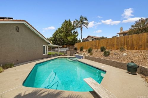 1373 Cody Ct, Upland CA  91786-2123 exterior