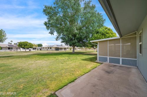 9906 Spruce Dr, Sun City AZ 85351-1958 exterior