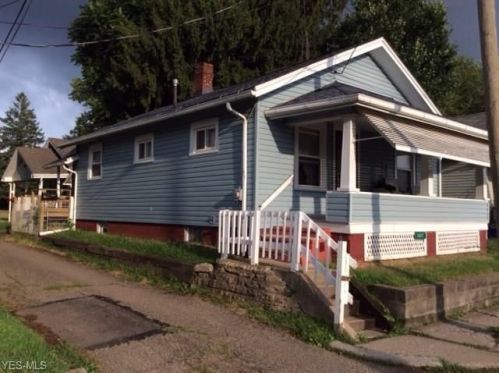 1322 Struble Ave, Canton, OH 44705-1158