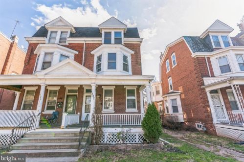 1422 Powell St, Norristown, PA 19401-3326