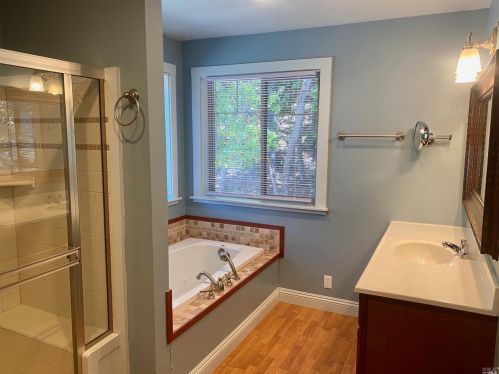 2414 Bear Pl, Willits CA  95490-9496 exterior