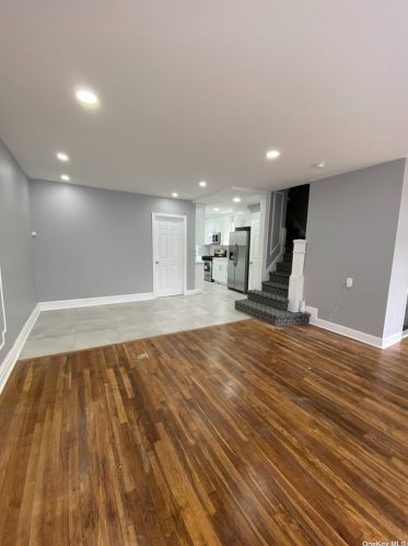 114-27 201st St, Jamaica, NY 11412-2108