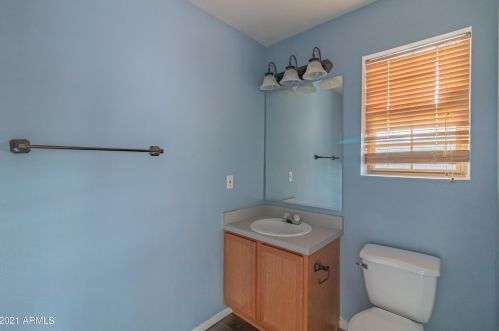 3642 Constitution Dr, Gilbert AZ  85296-8239 exterior