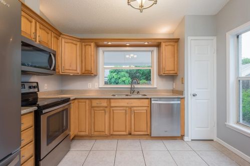 2950 Sumner Way, Palm Harbor FL  34684-1600 exterior