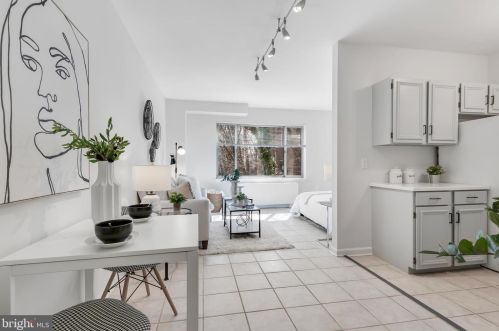 2755 Ordway St, Washington, DC 20008-5076