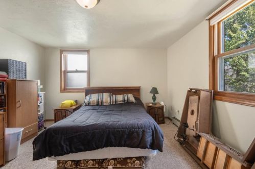 1157 Crestwood Dr, Green Bay WI 54313-5411 exterior