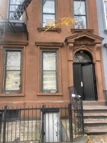 514 119th St, New York, NY 10035-4432