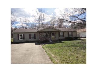 2405 Edgewater Dr, Mecca, OH 44410-9642