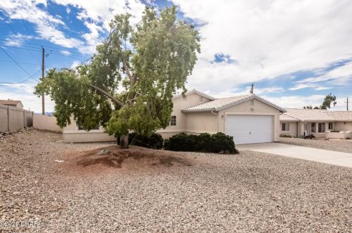2956 Arabian Dr, Lake Havasu City, AZ 86404-2657