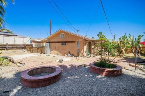 38411 Vista Dr, Cathedral City CA  92234-2144 exterior