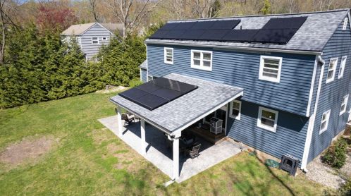 18 Sandalwood Dr, East Brunswick NJ  08816-4047 exterior