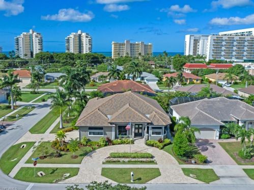 710 Wren St, Marco Island, FL 34145-5745